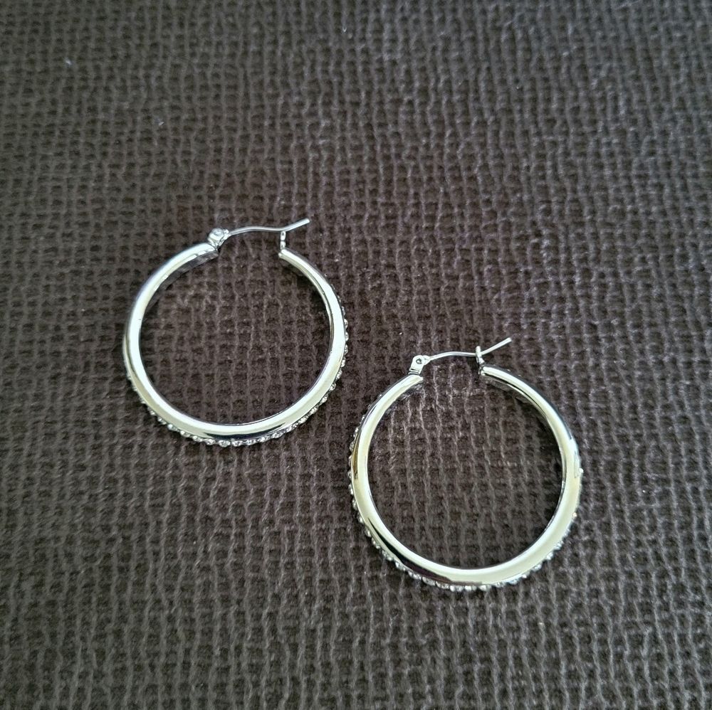 Tahari Cubic Zirconia💎 Lined Silver Hoop Earrings - Picture 15 of 16